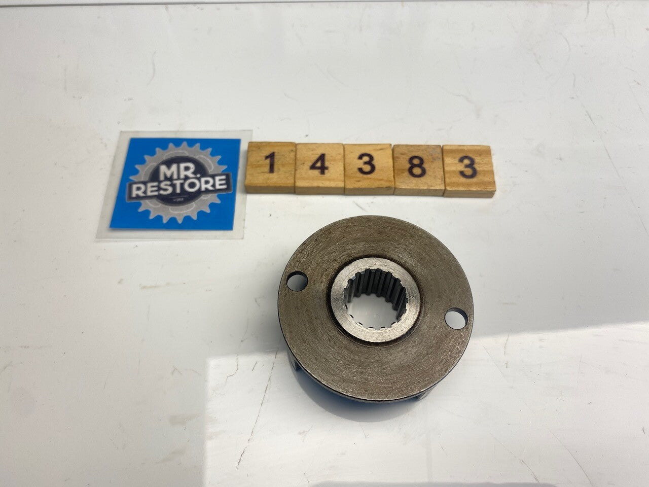 Kawasaki GPZ900R ZX900 Starter Generator Boss Sprocket 13061-1111