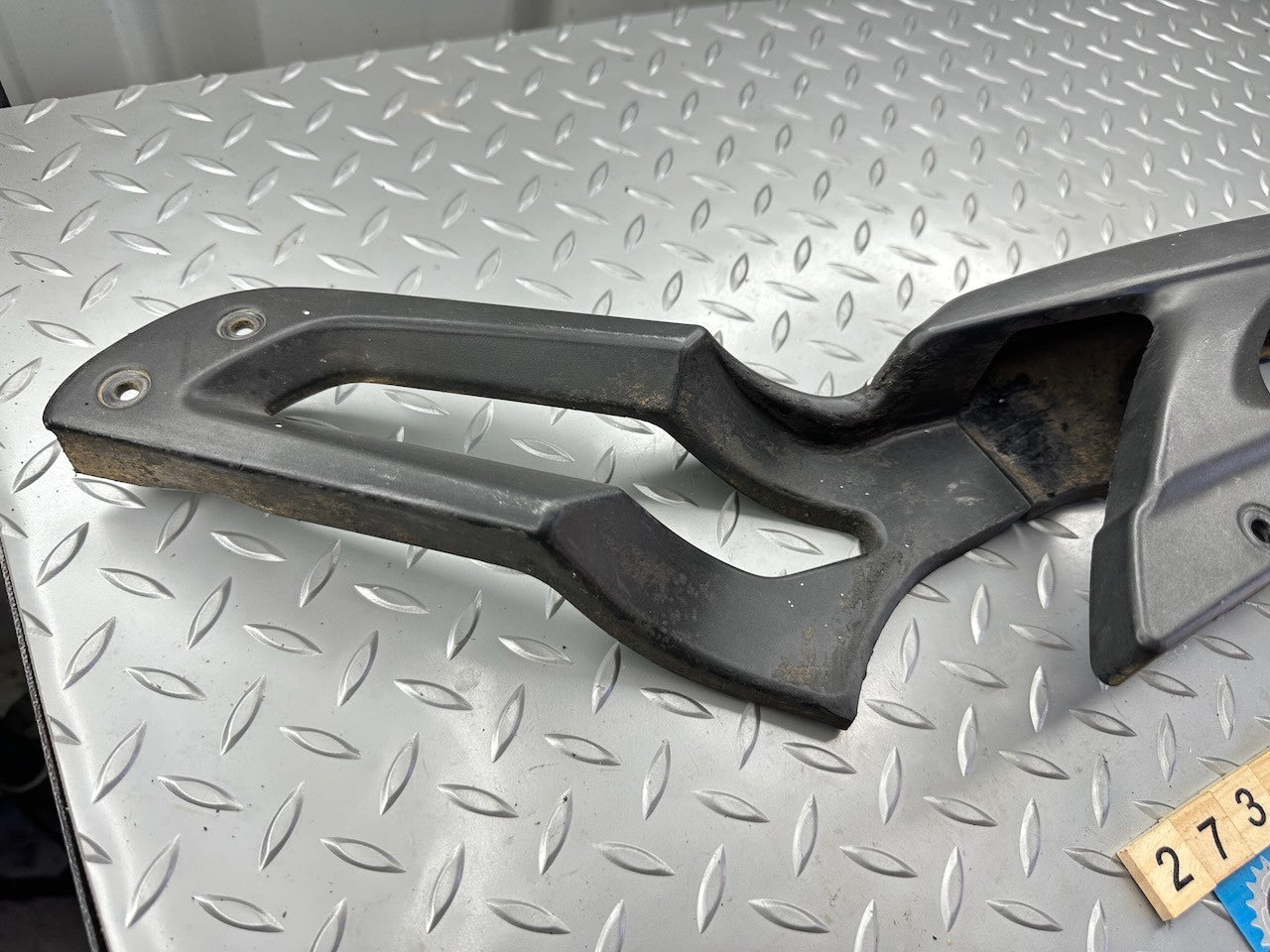 BMW F650GS '99-07' G650GS '08-15' Chain Case Guard Wheel Cover Bracket