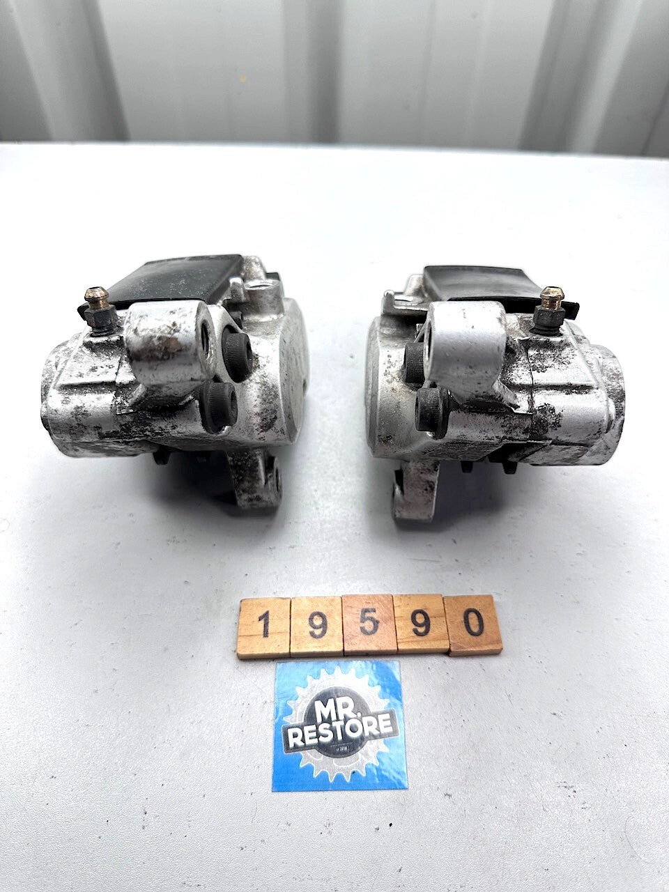 Yamaha FJ1200 "91-93" TDM850 "91-95" Front Brake Callipers 3XW-2580T  3XW-2580U