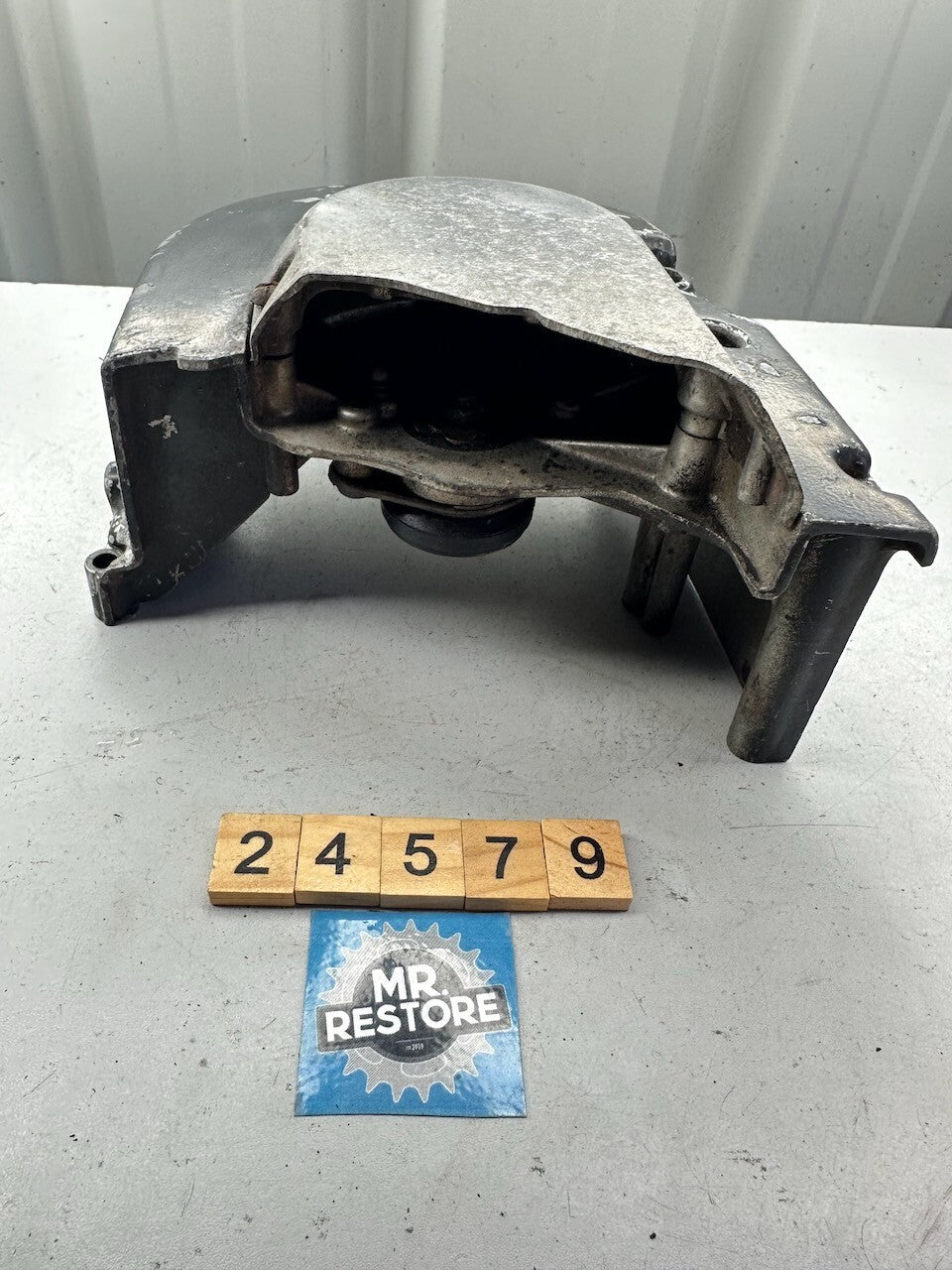 Suzuki GS550 '81-82' GS500 '81' Sprocket Cover & Clutch Push Assy. 11300-47821