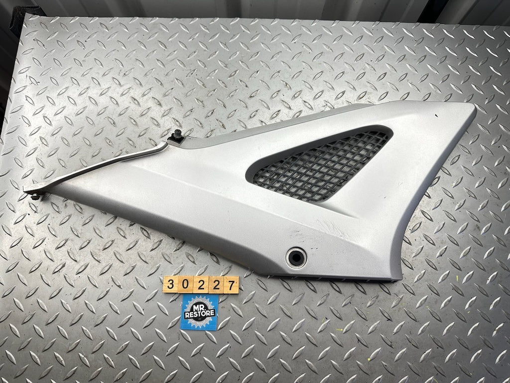 Honda CBF250 06-08 Right Side Cover Panel Fairing & Grille 83540-KPF-901ZB