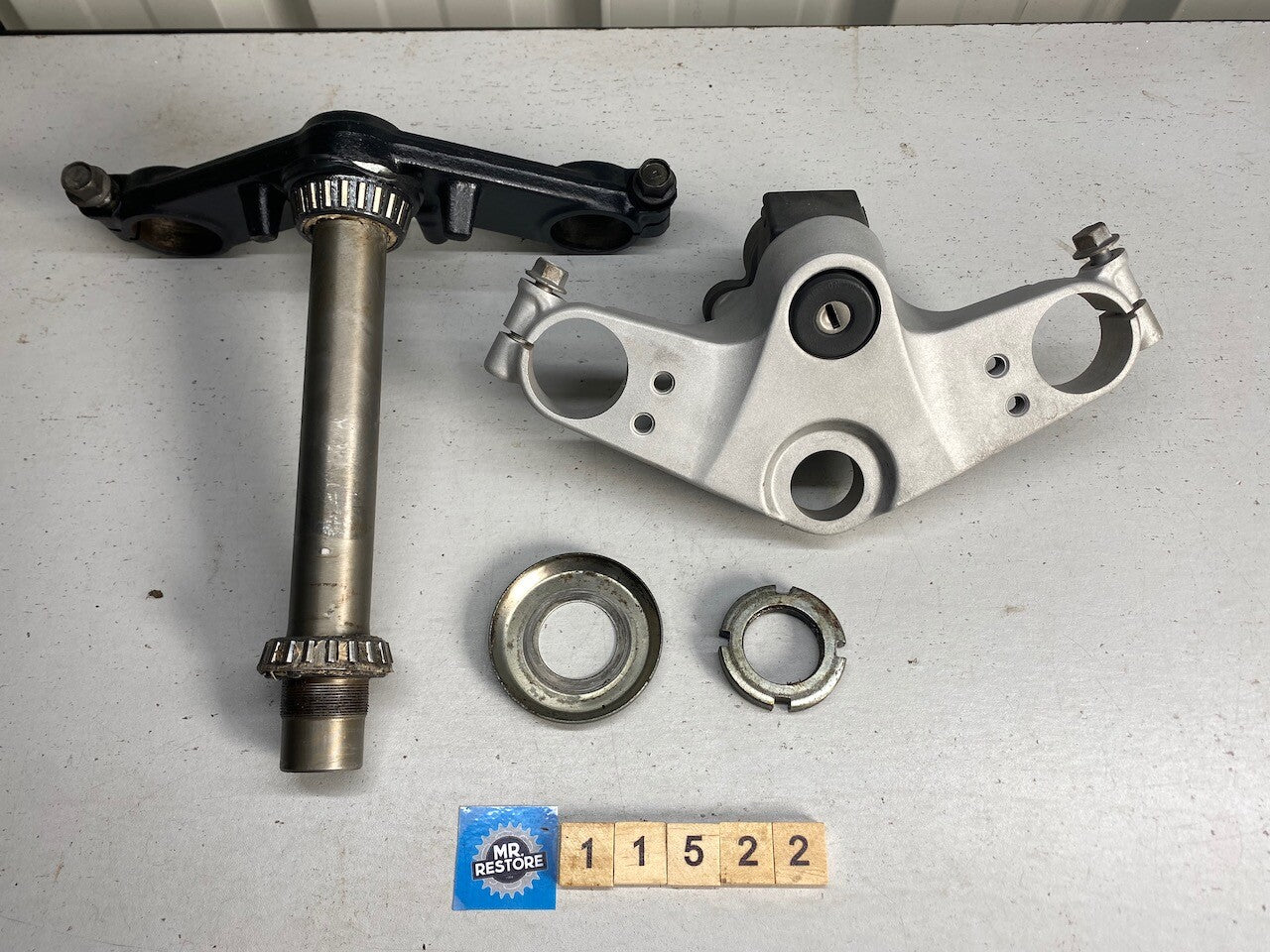 Kawasaki ZZR250 1990 Triple Tree Fork Clamp 36-38mm