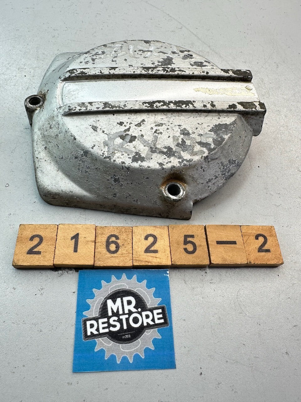Yamaha RX125 Oil Pump Cover 1V1-15416-00