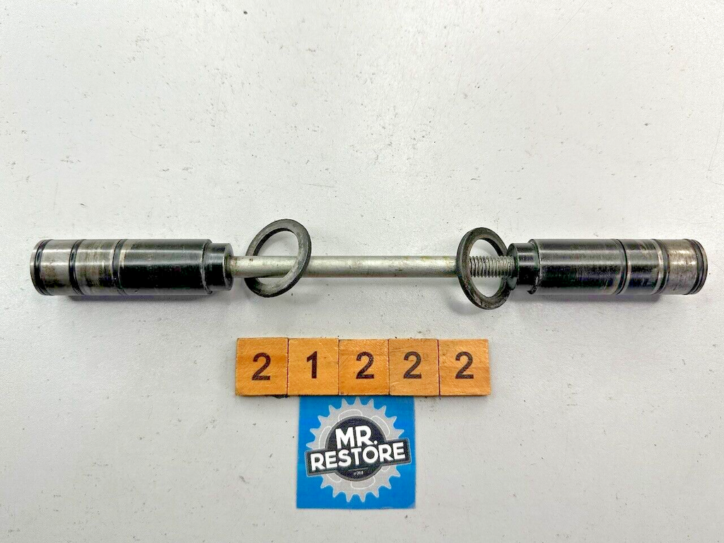 BMW R1150GS R1100GS R1150RS R1150RT R1150R R1100R Centre Stand Axle & Bolts