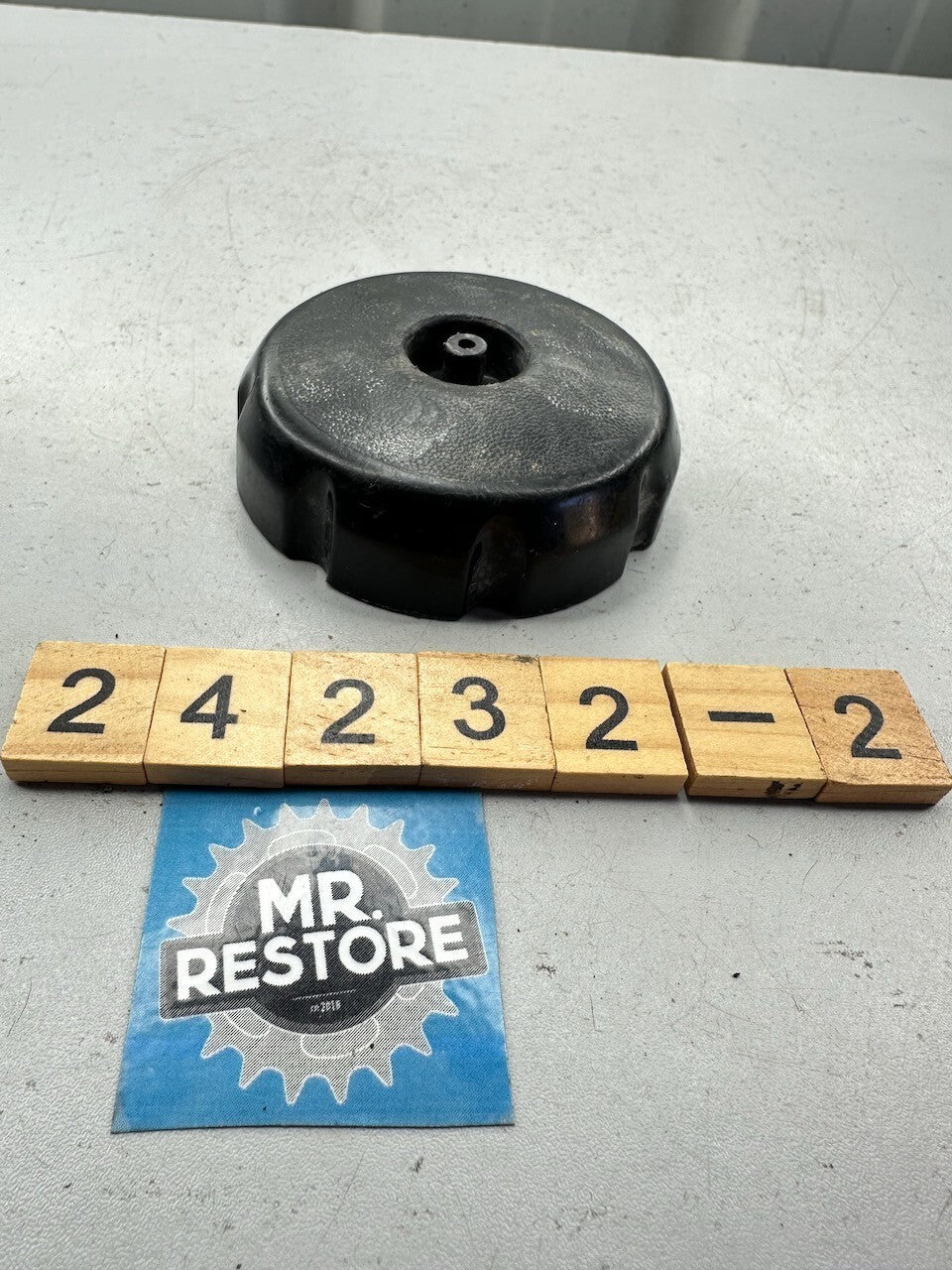 Suzuki PE400 PE250 PE175 OEM Fuel Tank Cap 44200-40500