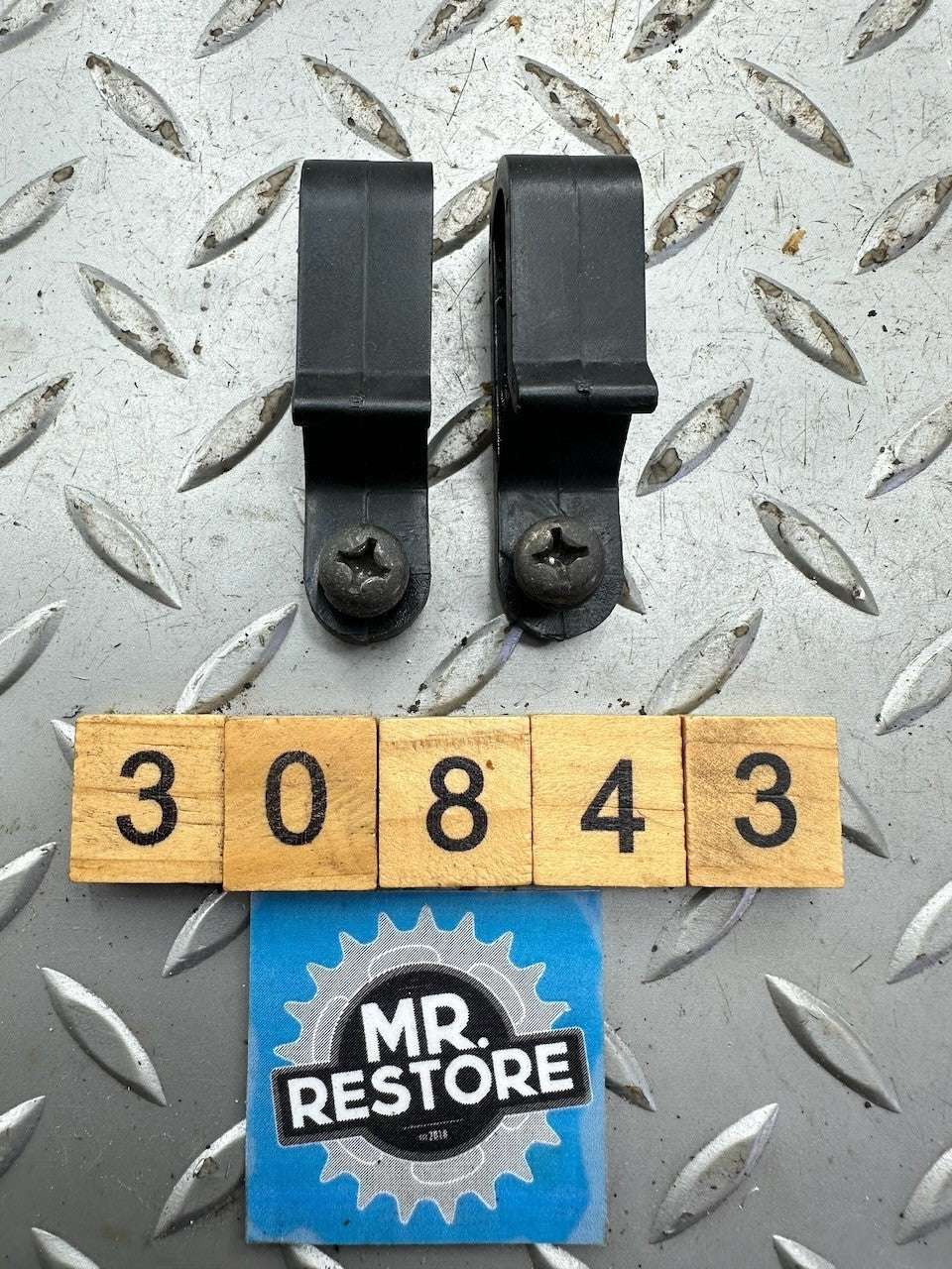 Suzuki GSXR1100 86-88 GSXR750 86-87 OEM Pair Handle Switch Lever Clamps & Screws
