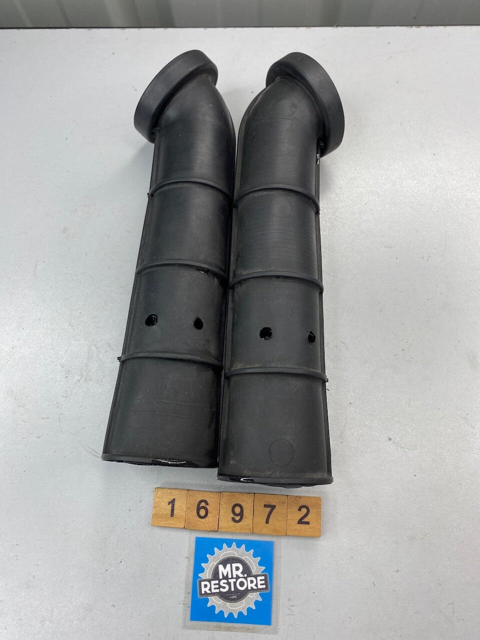 Triumph Speed Triple 900 (Carb) Auxiliary Chamber Intake Hoses (pair)