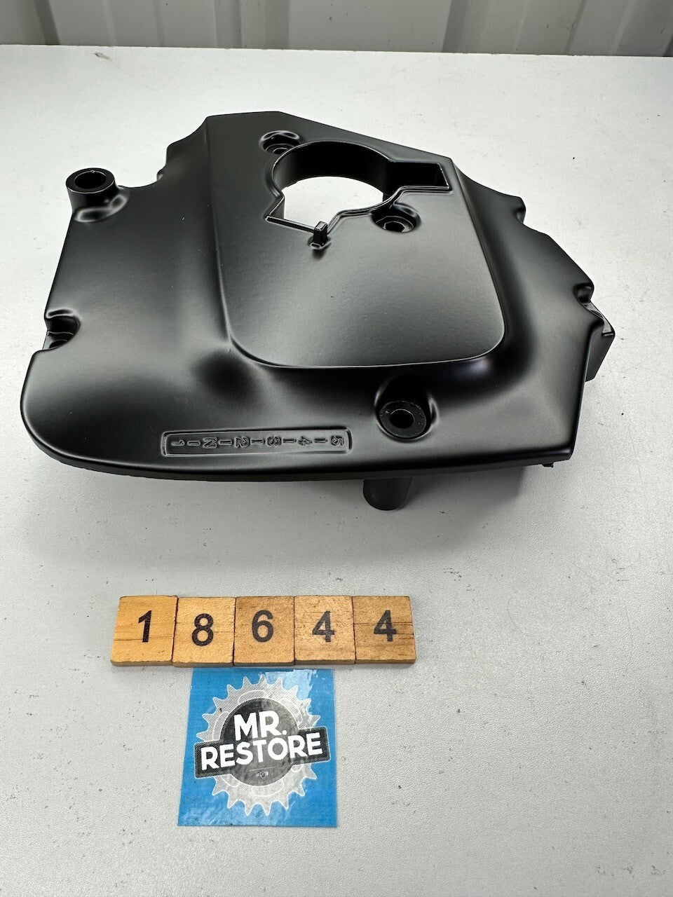 Suzuki GSX750 SF Engine Sprocket Cover - Repainted