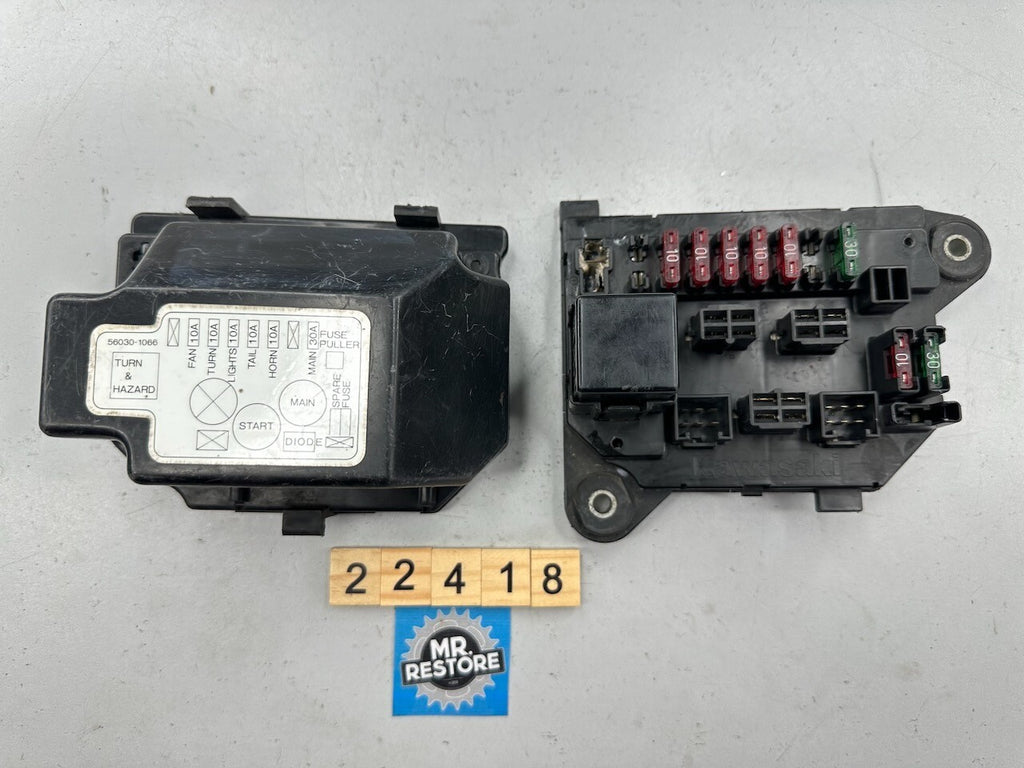 Kawasaki GPZ1000RX GPZ900 GPZ750 GPZ1100 ZN1300 Fuse Box With Lid, Flasher Relay