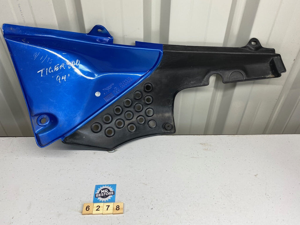 Triumph Tiger 900 1993-1998 (T400 885) Side Cover Right (2300818)