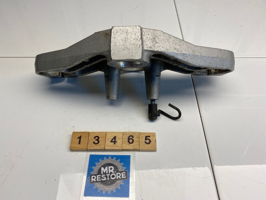 Yamaha FZR250 2KR 3HX1 Top Fork Clamp 2KR-23435