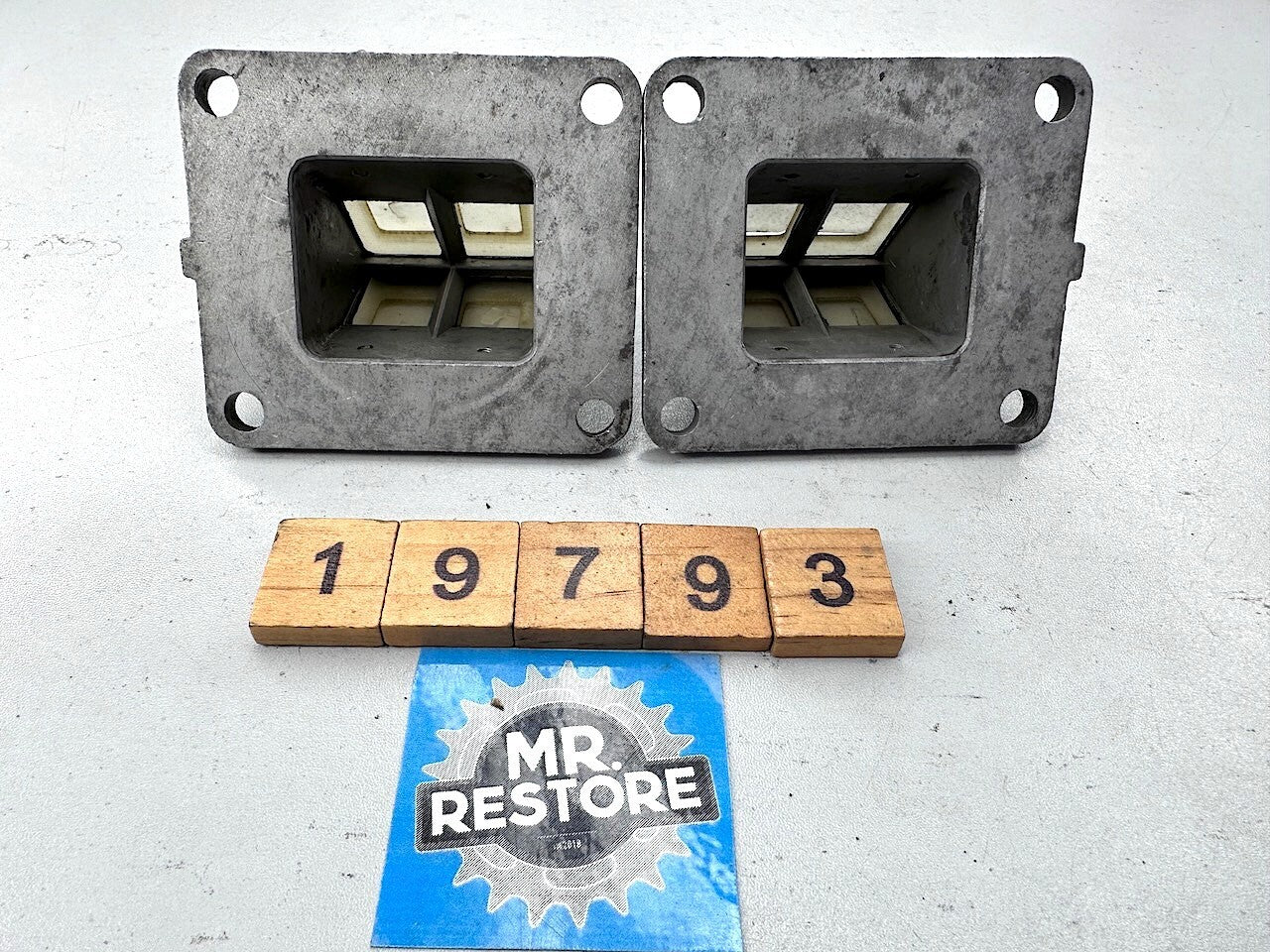 Yamaha RD250LC RD350LC RZ250 RZ350 Pair of Reed Valve Holder Assys.