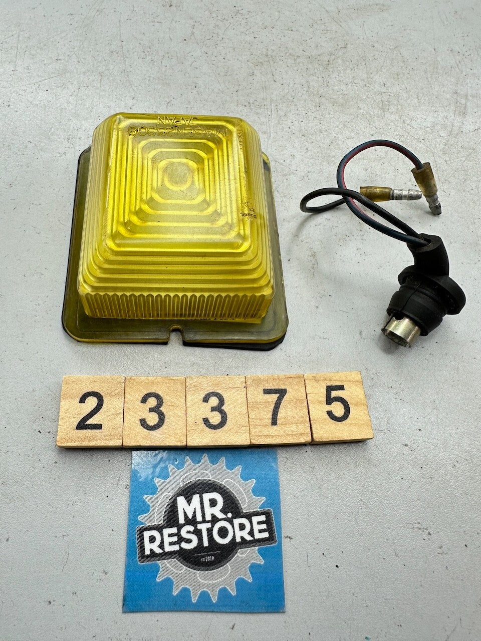 Yamaha V70 V80 V90 Front Side Marker Light & Wire Loom