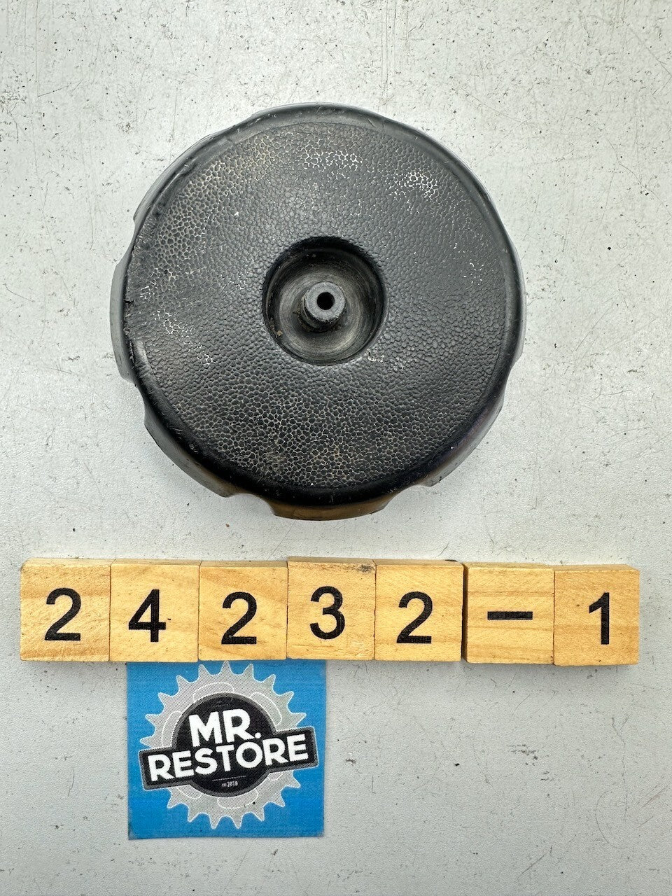 Suzuki PE400 PE250 PE175 OEM Fuel Tank Cap 44200-40500