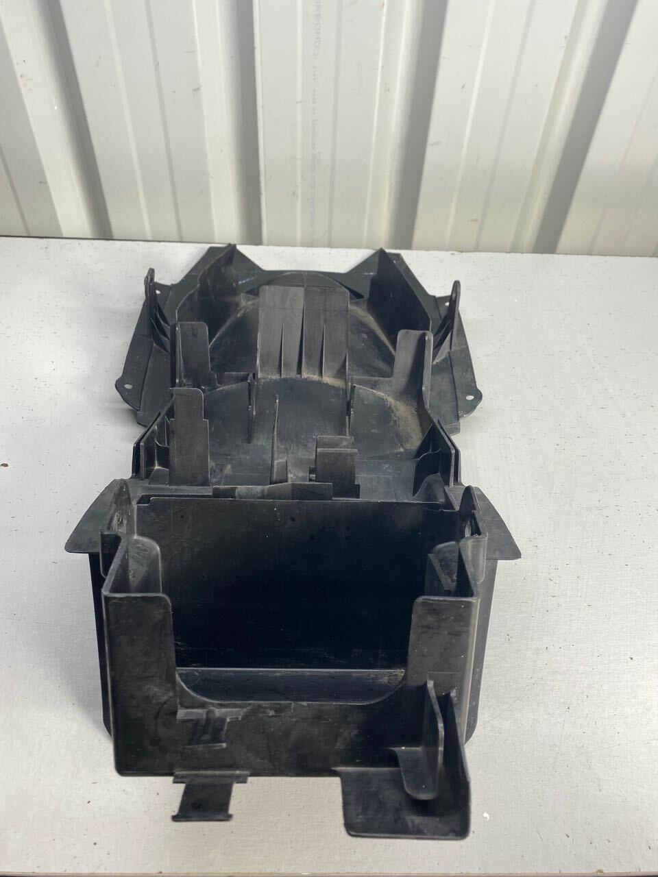 Suzuki SV1000 SV650 Battery Box & Rear Fender Guard 63111-16G0