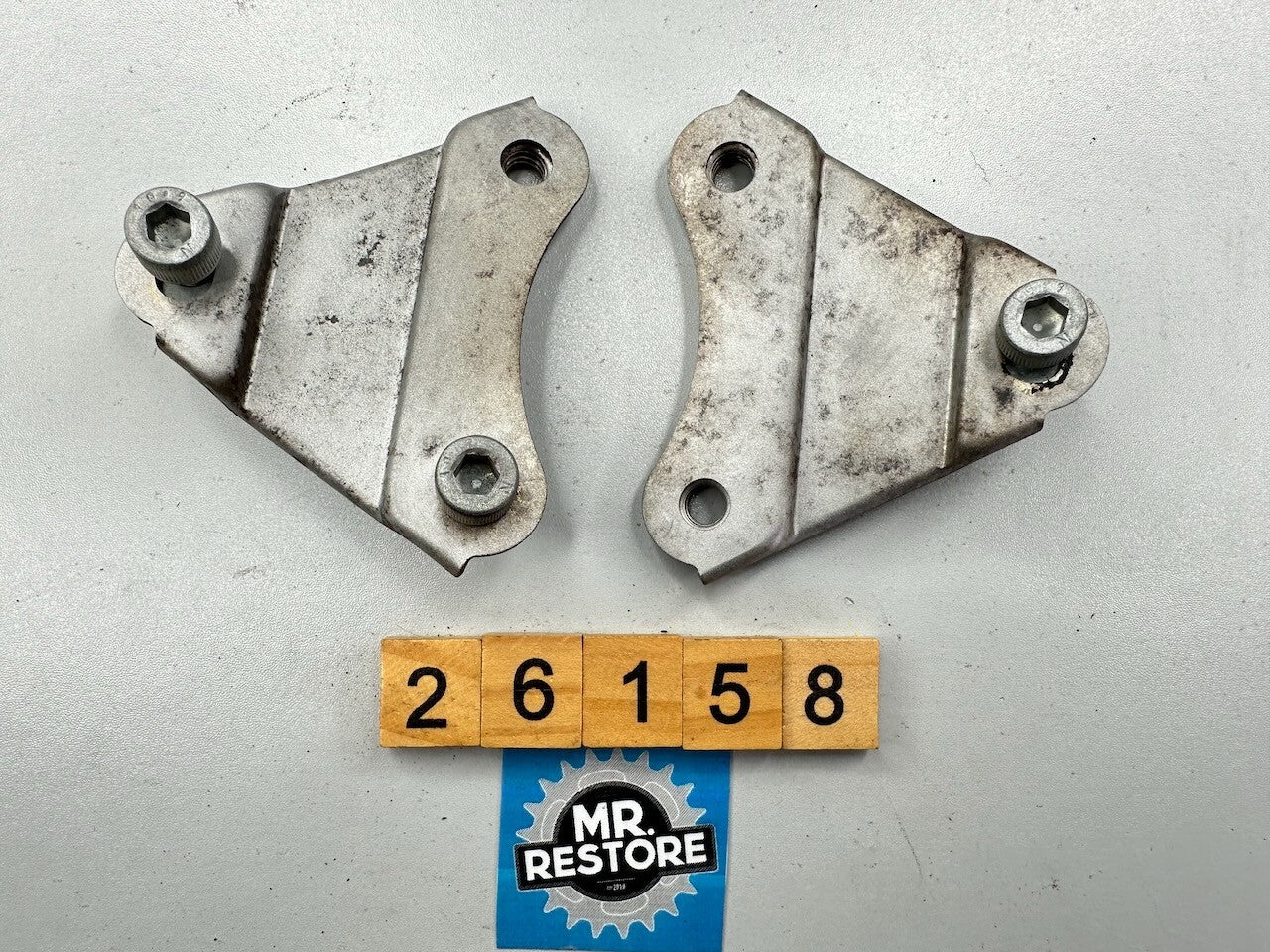 Kawasaki ZX750 F ZX600 750R GPX750 GPX600 Muffler Exhaust Stay Bracket (pair)