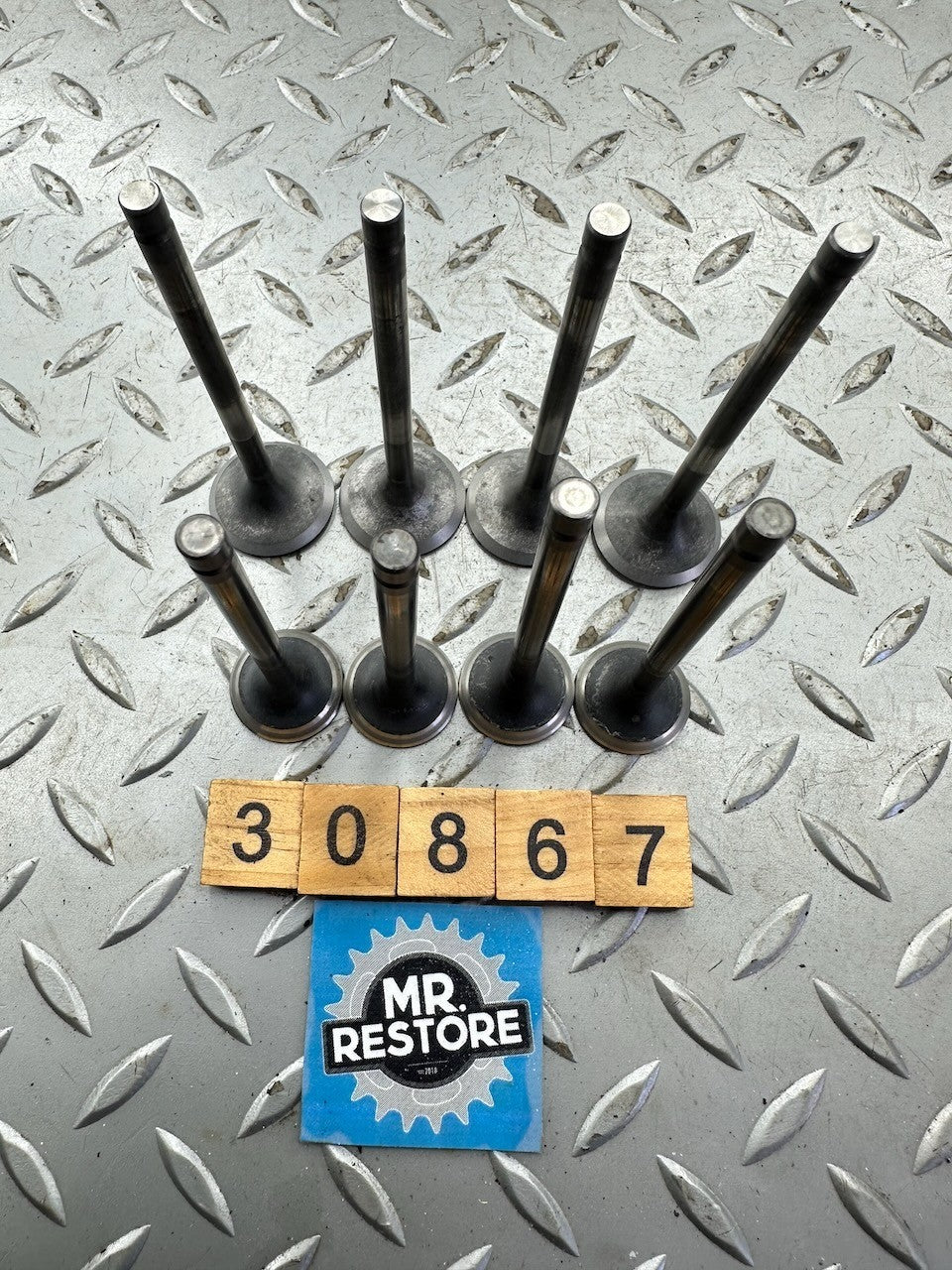 Suzuki GSX1100 83-86 GS1150 84-86 GS1100 80-83 Intake / Exhaust Valves