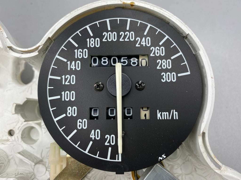 Kawasaki ZX10 Speedometer & Case KMH - Tested - Only showing 8,000ks 25001-1730