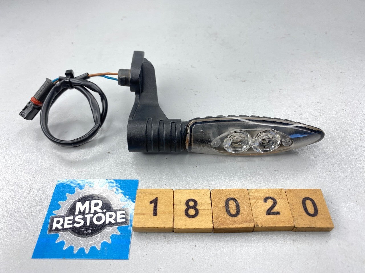 BMW R1200GS OEM LED R/H Rear Indicator 63238522502