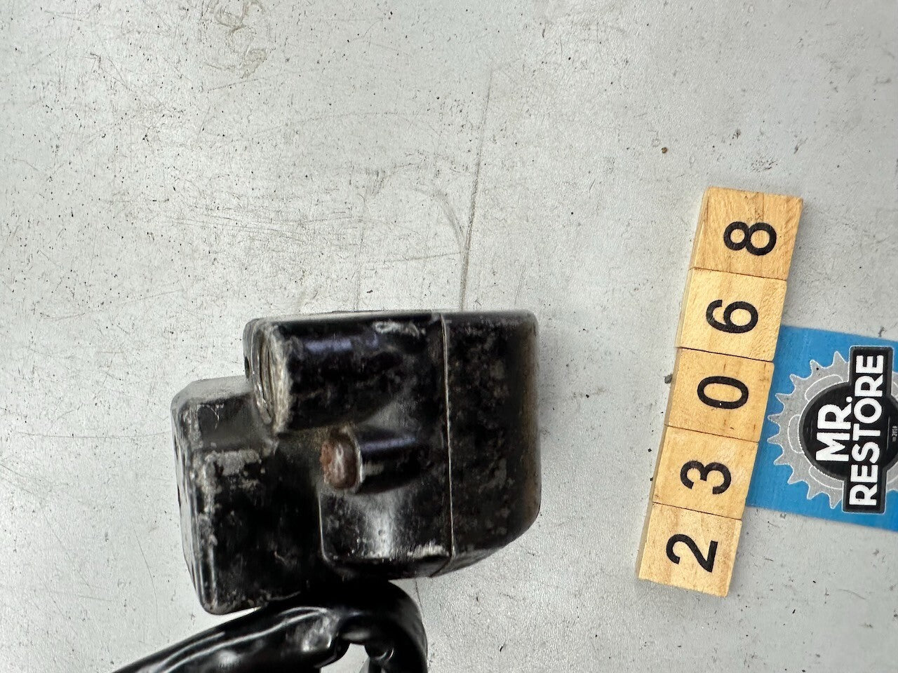 Suzuki GS650 Katana Right Handlebar Switch