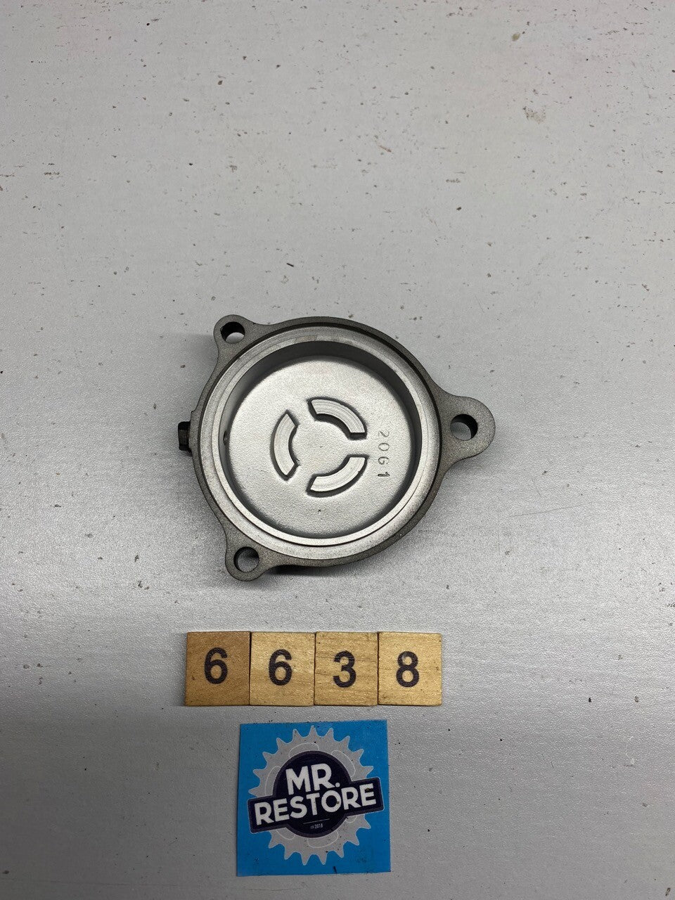 Yamaha XT 250 Oil Filter Cover - Reconditioned