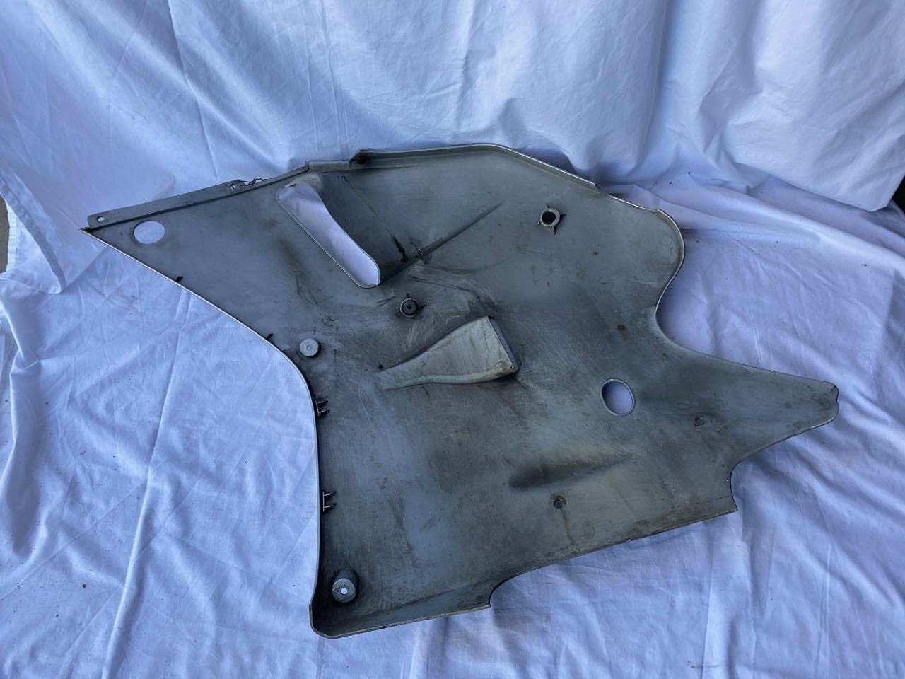 Yamaha FZR1000 EXUP R/H Side Panel - 3GM-2835K Silver