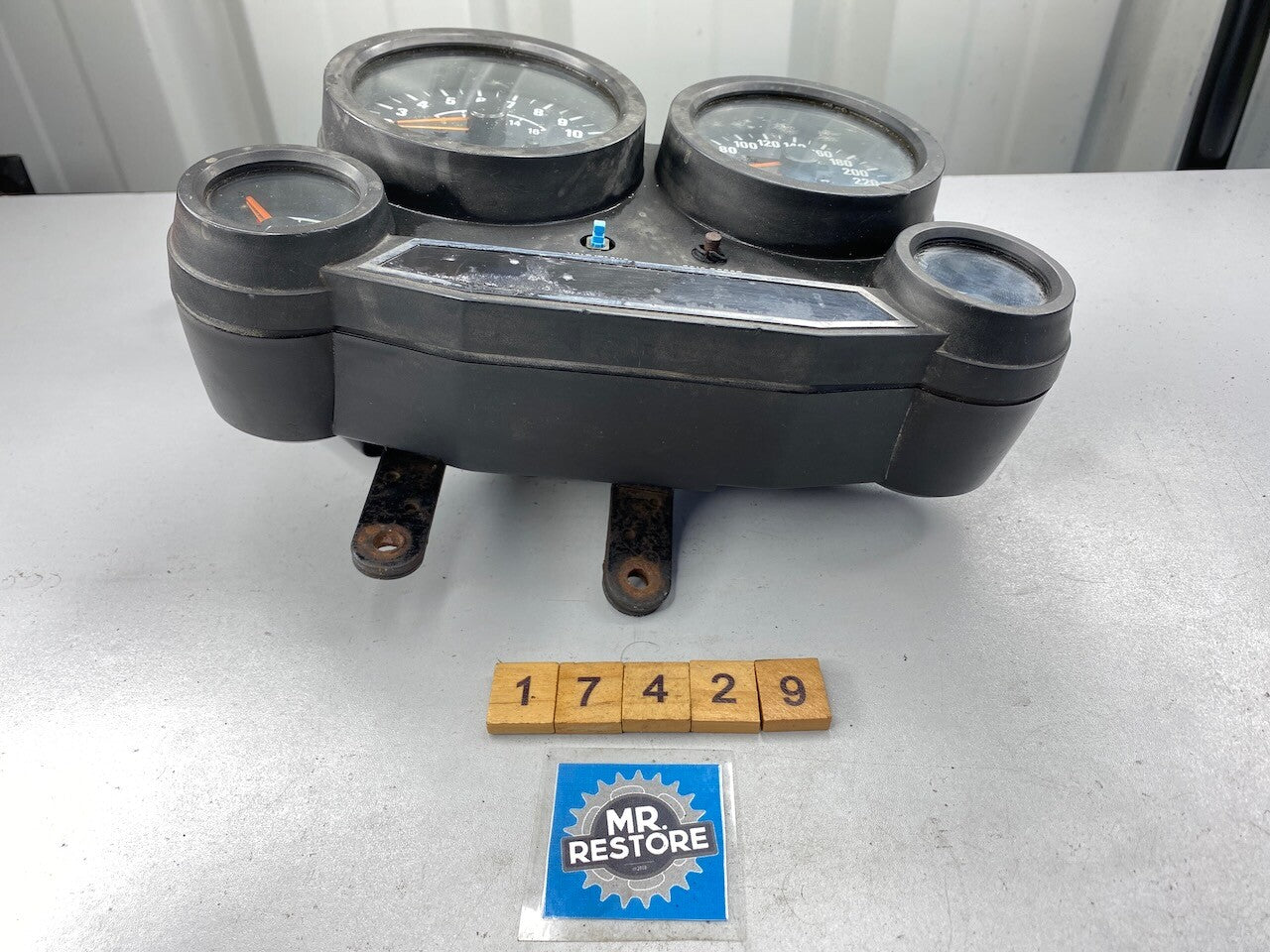Kawasaki GPZ900R Dashboard Meters Instruments KMH Only 1150Ks showing