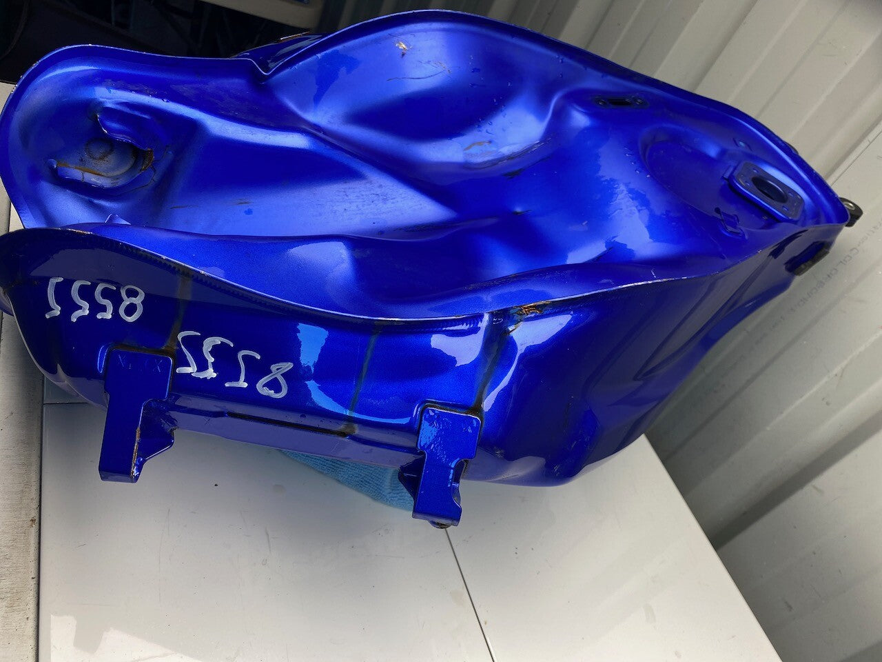 Kawasaki EX250 Ninja 250 Fuel Tank & Cap (no key) 2010-2011 (DAMAGED)