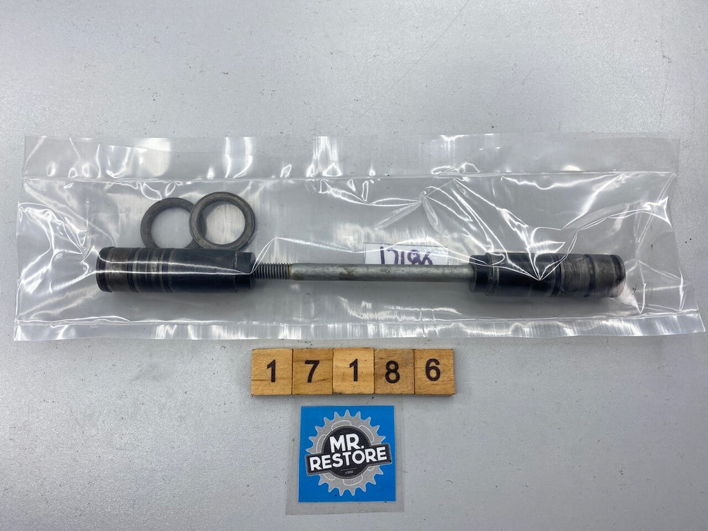 BMW R1150GS R1100GS R1150RS R1150RT R1150R R1100R Centre Stand Axle & Bolts