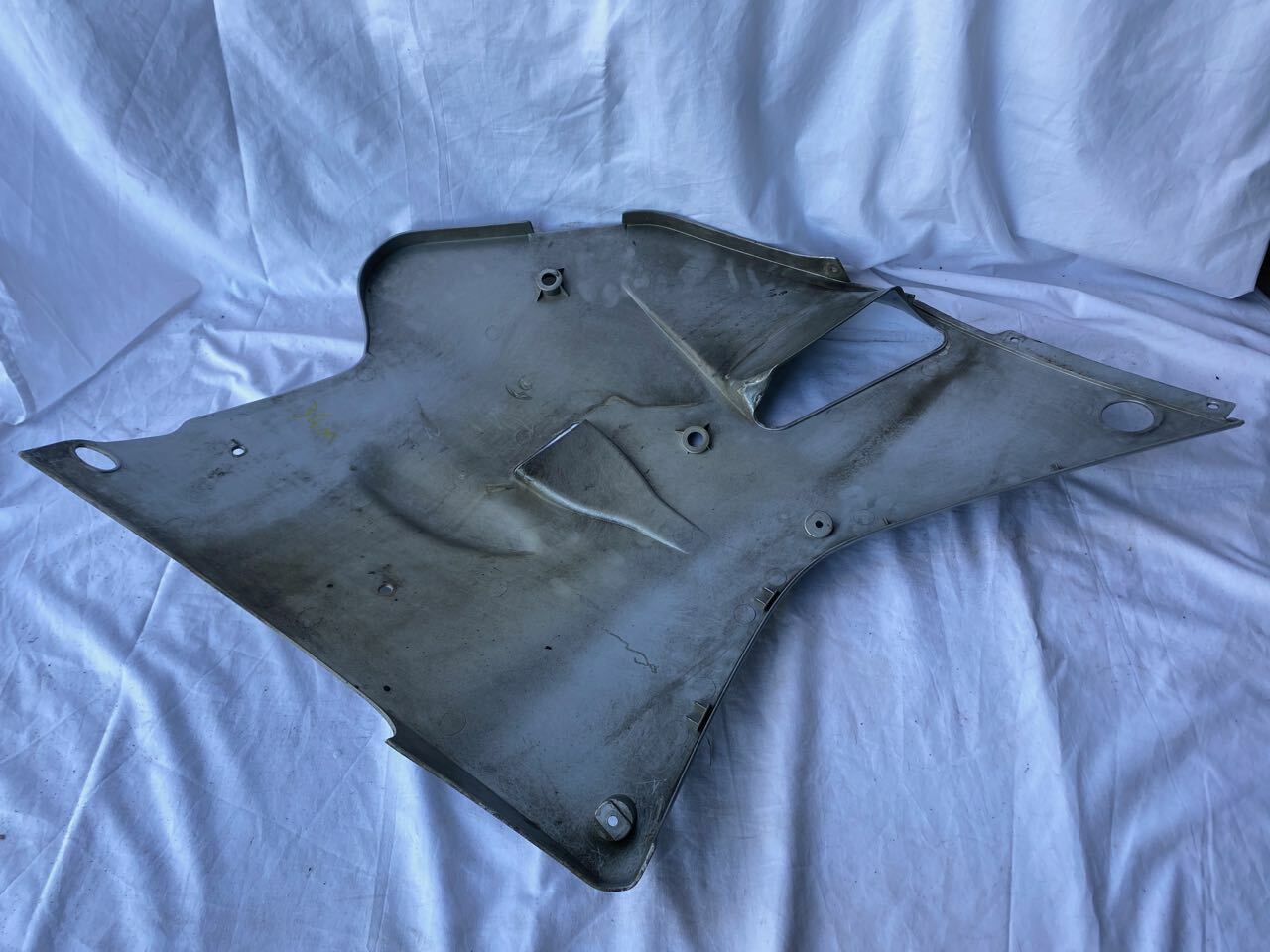 Yamaha FZR1000 EXUP L/H Side Panel - 3GM-2835J Silver