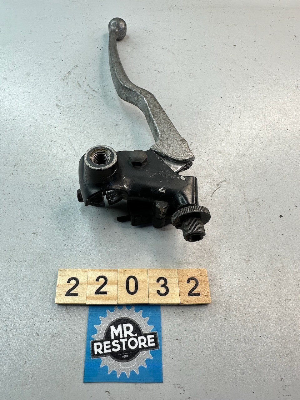 Yamaha XJ900S XJ600 XJR400 FZ400 OEM Clutch Lever & Holder
