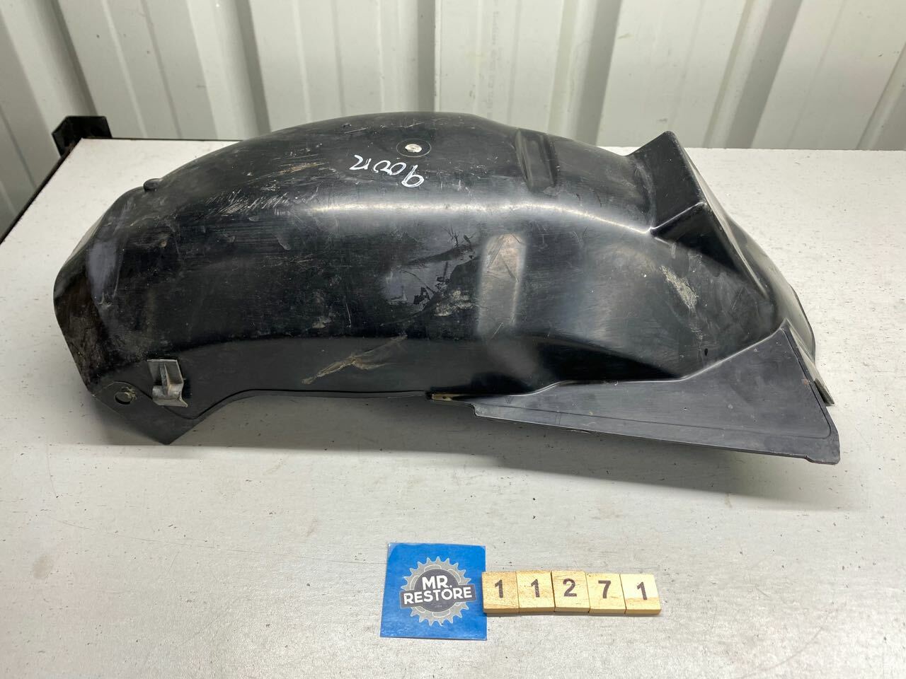 Kawasaki GPZ900R ZX900 GPZ750R Rear Fender Under Guard