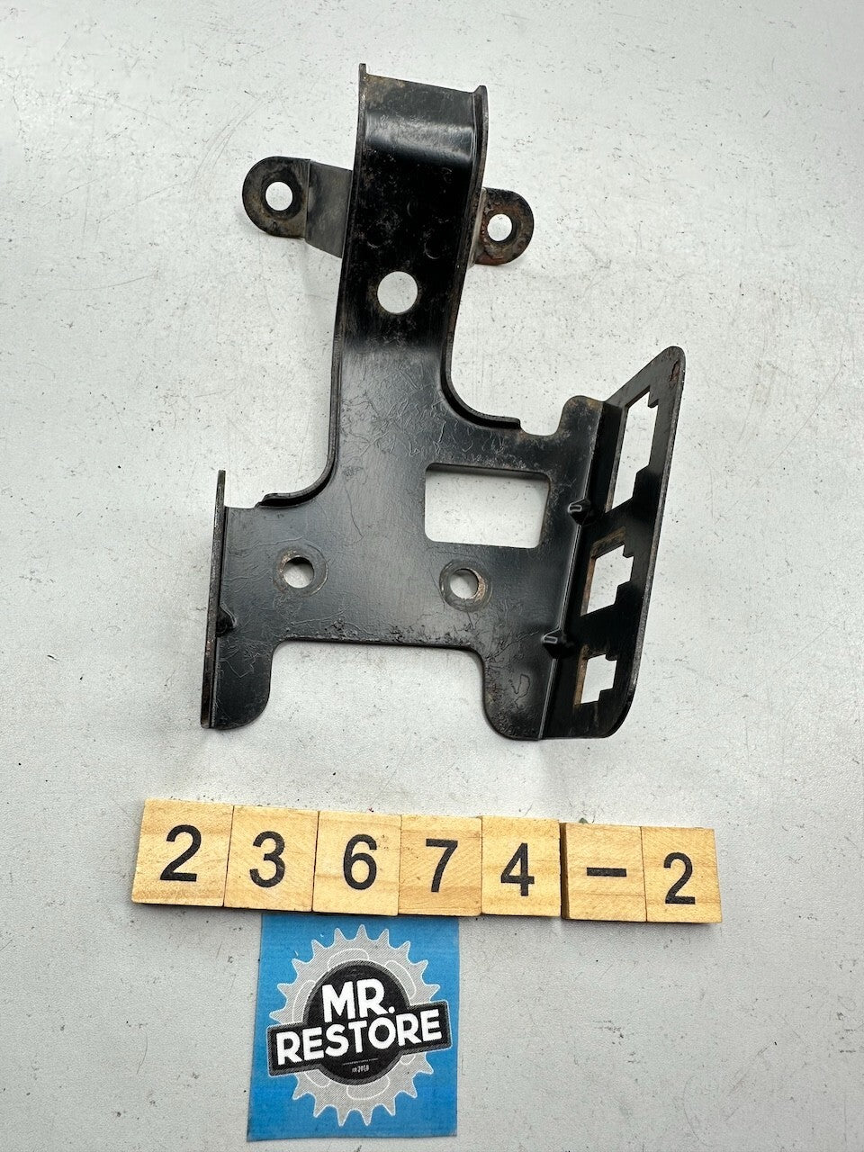 Kawasaki ZZR250 EX250 '90-93' Thermostat Bracket 11048-1507