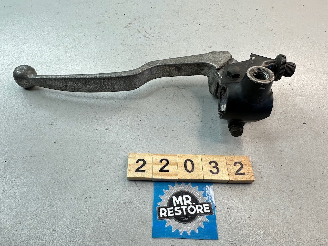 Yamaha XJ900S XJ600 XJR400 FZ400 OEM Clutch Lever & Holder
