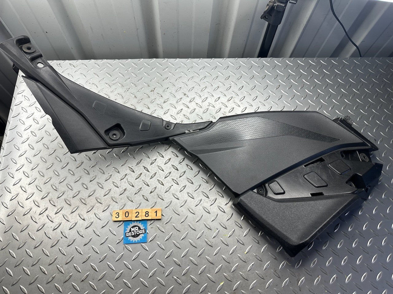 Kawasaki KLZ1000 Versys 1000 2019 Right Side Cover Fairing Panel 36001-0692