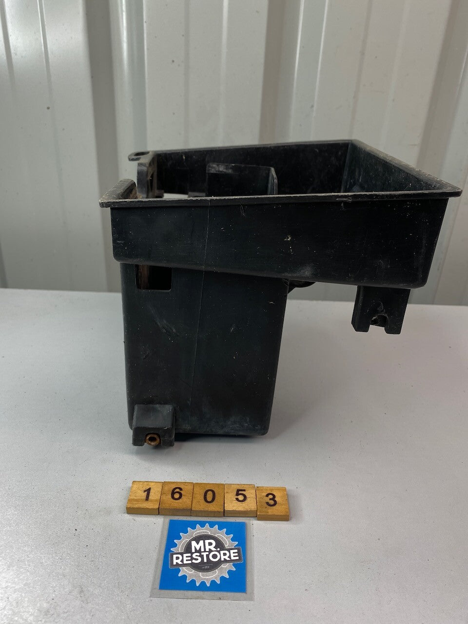 Kawasaki GPZ900 R ZX900 Battery Case Holder 32097-1102