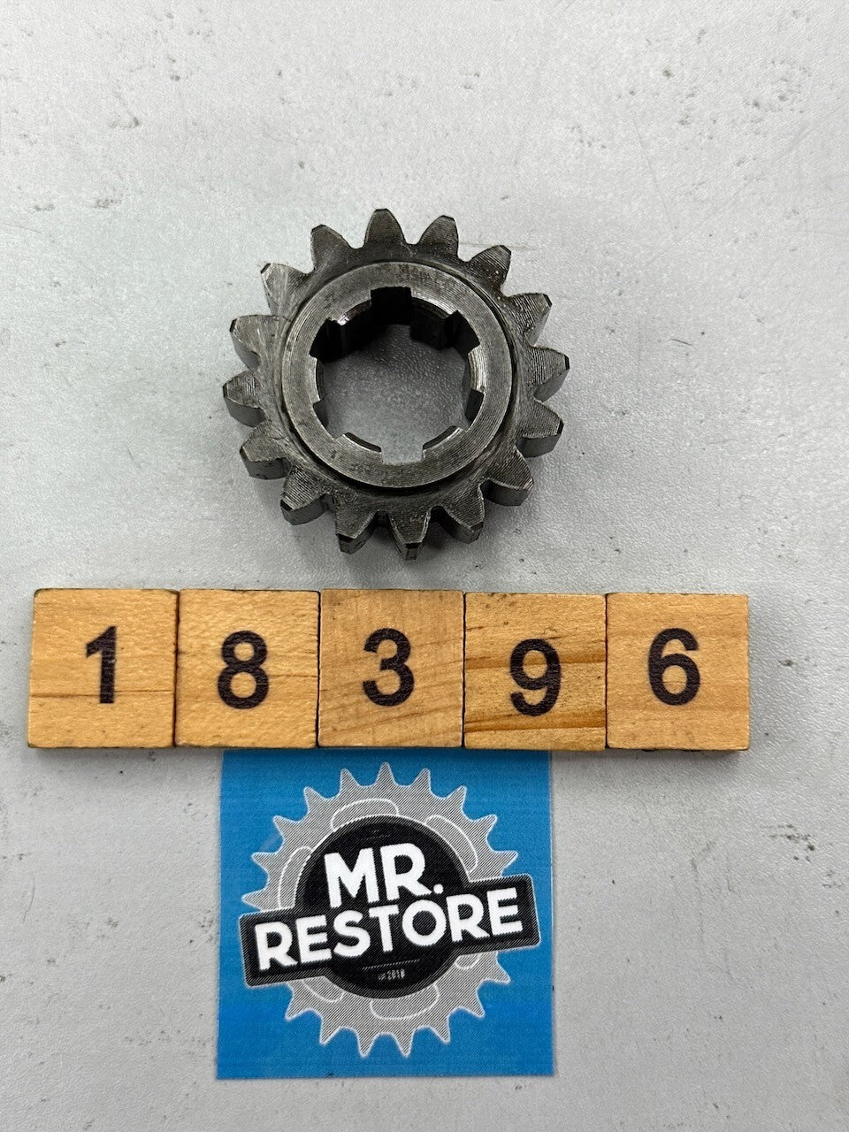 Suzuki GN250 DR400 DR250 Transmission 2nd Drive Gear (16T) 24221-32412