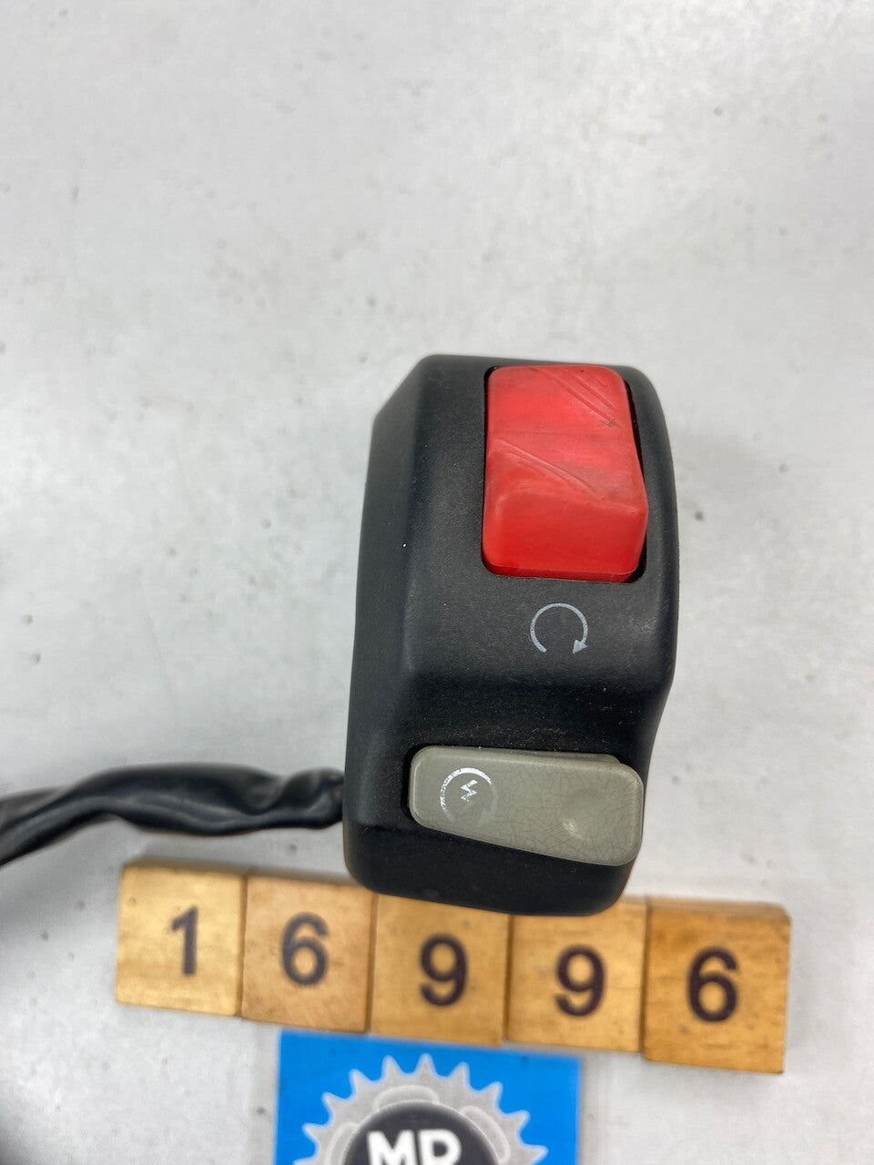 Yamaha YZF600 1996 R/H Handlebar Kill Start Switch 