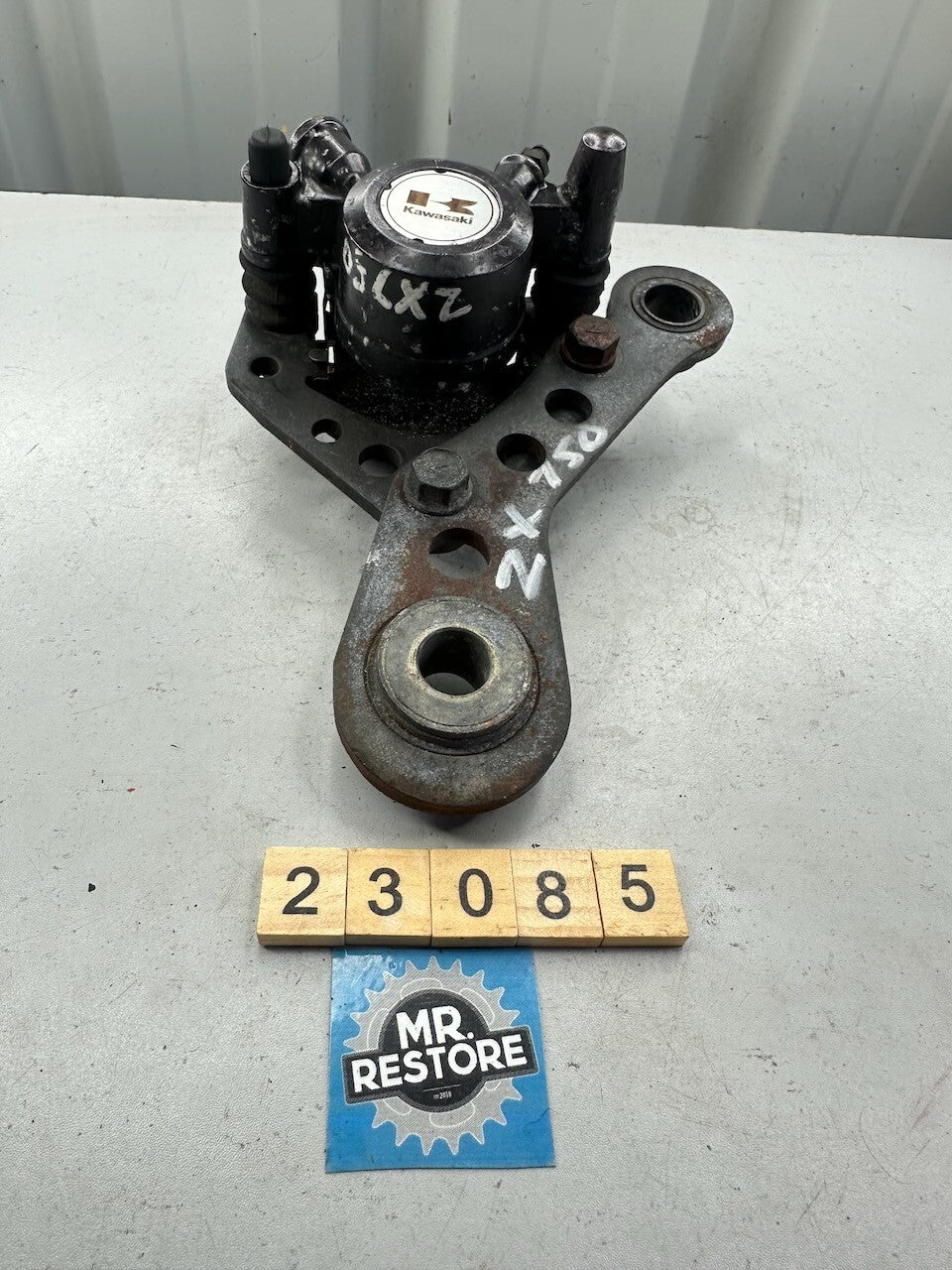 Kawasaki ZX750 GPZ750 '83-85' Rear Brake Calliper & Mount 43041-1105