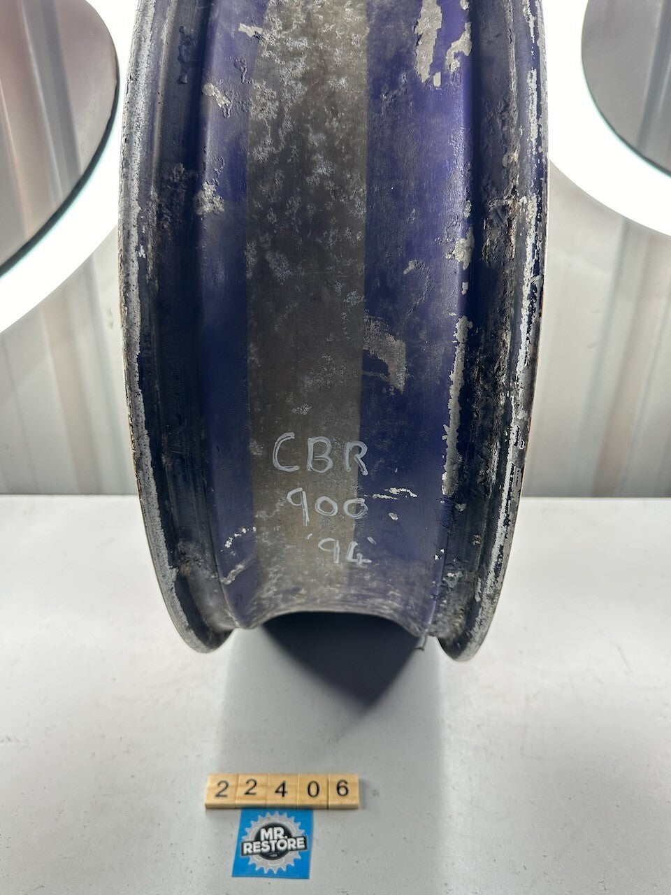 Honda 1994 CBR900RR Fireblade Rear Wheel 42650-MAE-305ZA