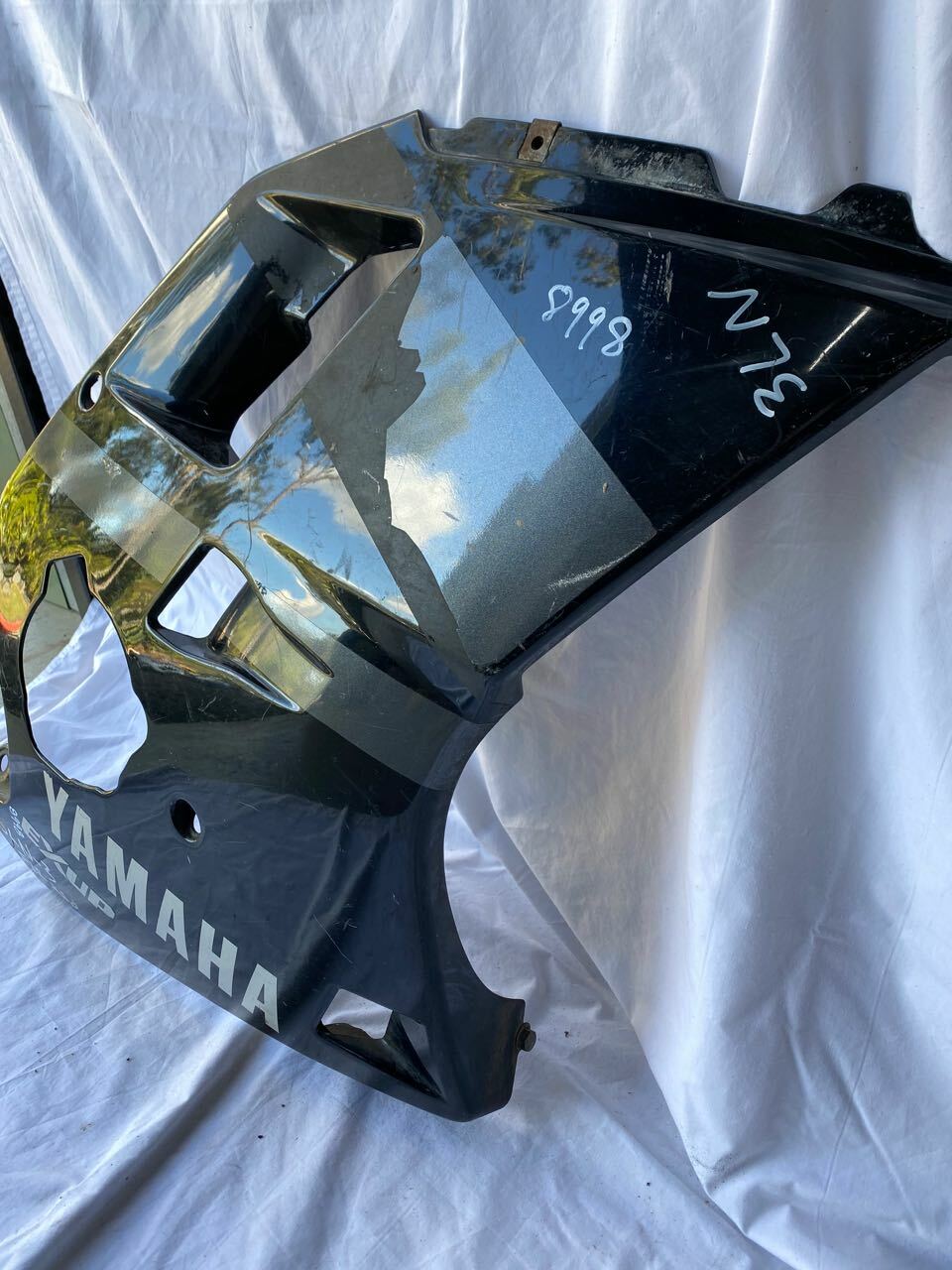 Yamaha FZR250 EXUP 3LN R/H Side Panel