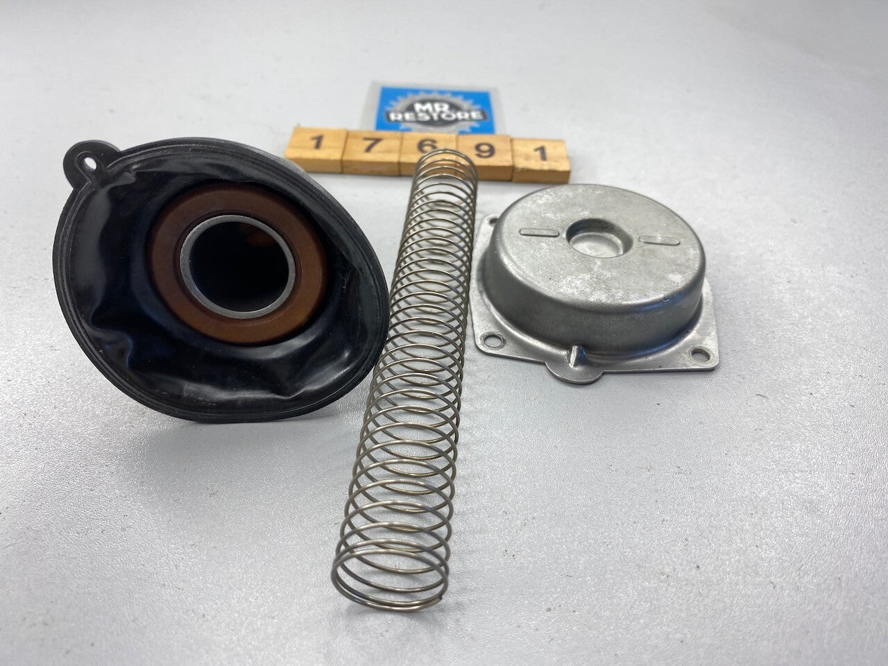 Yamaha FZR250 1987-88 Carburettor Diaphragm, Needle, Spring & Cap  1HX-14940-01