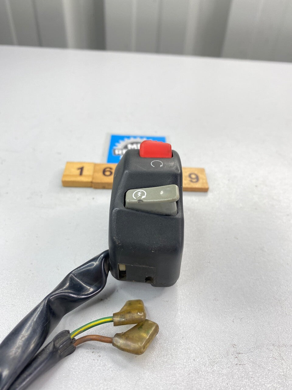 Kawasaki ZX9 ZX900 ZX6R ZX600 OEM Control Housing Kill Switch 46091-1727