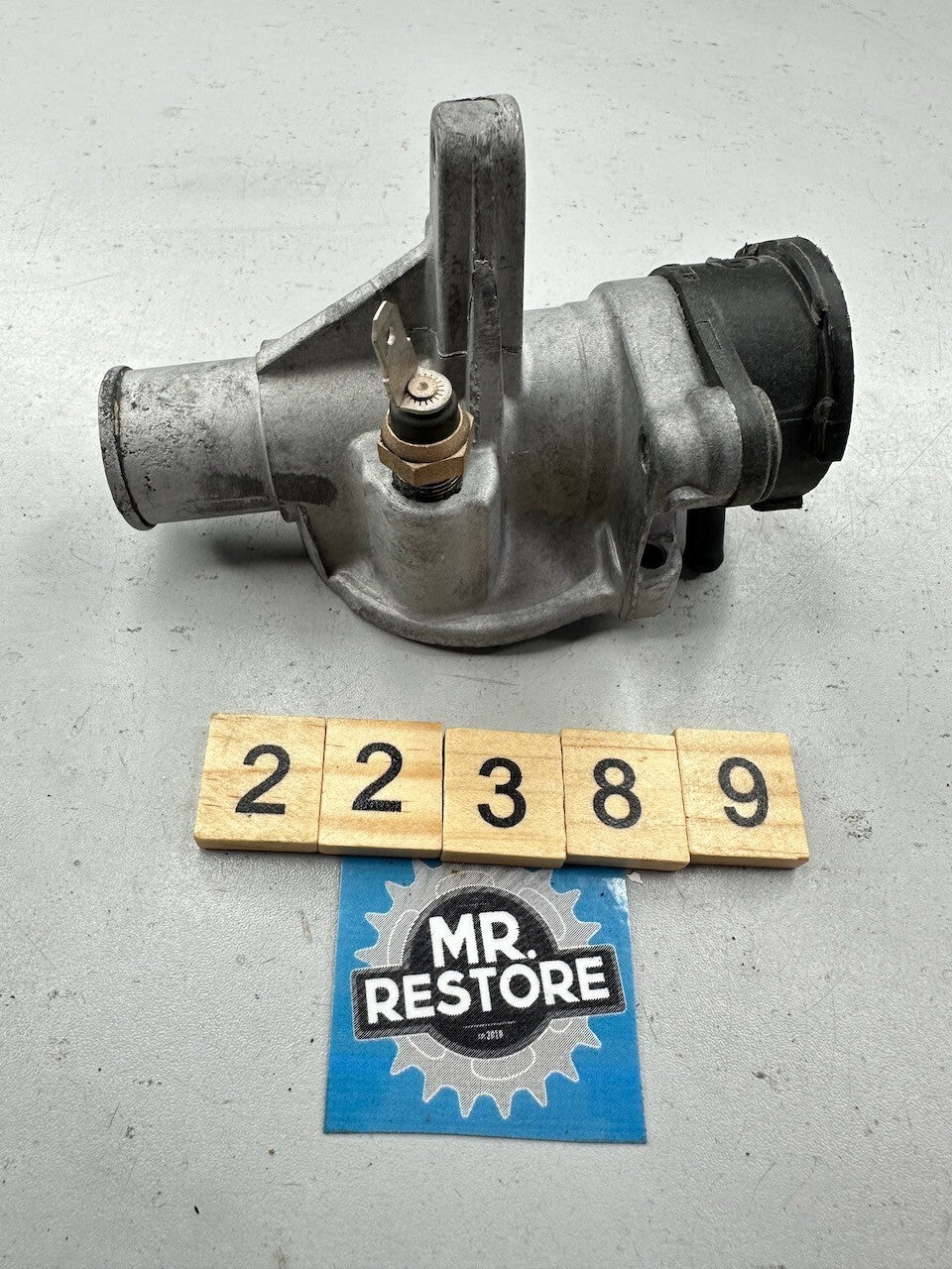 Kawasaki GPZ1000RX ZX1000 1986-88 Thermostat Housing Body & Parts