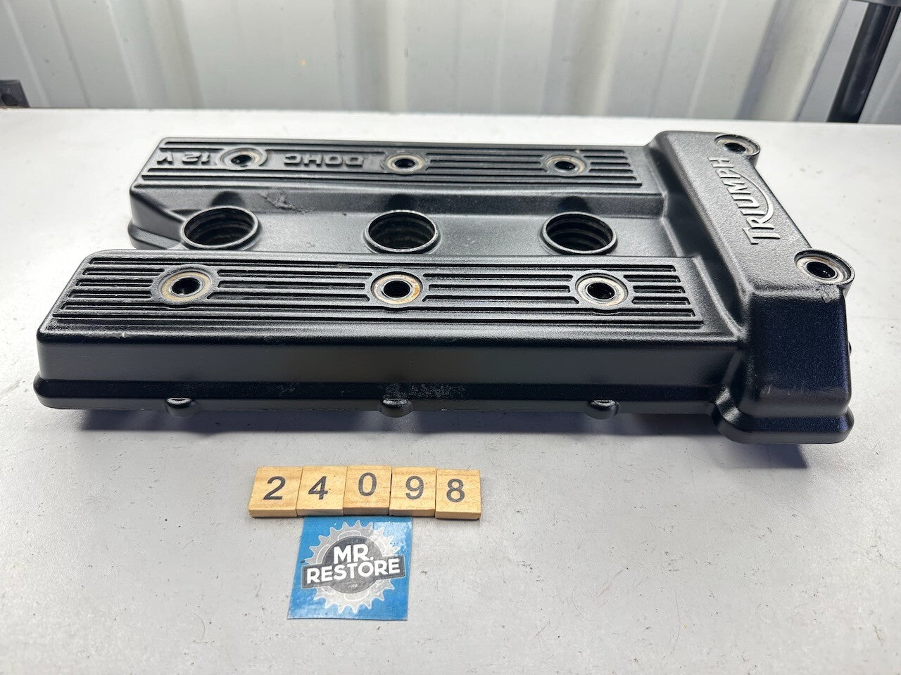 Triumph Daytona Speed Triple Sprint Tiger Trident Trophy - Cylinder Head Cover