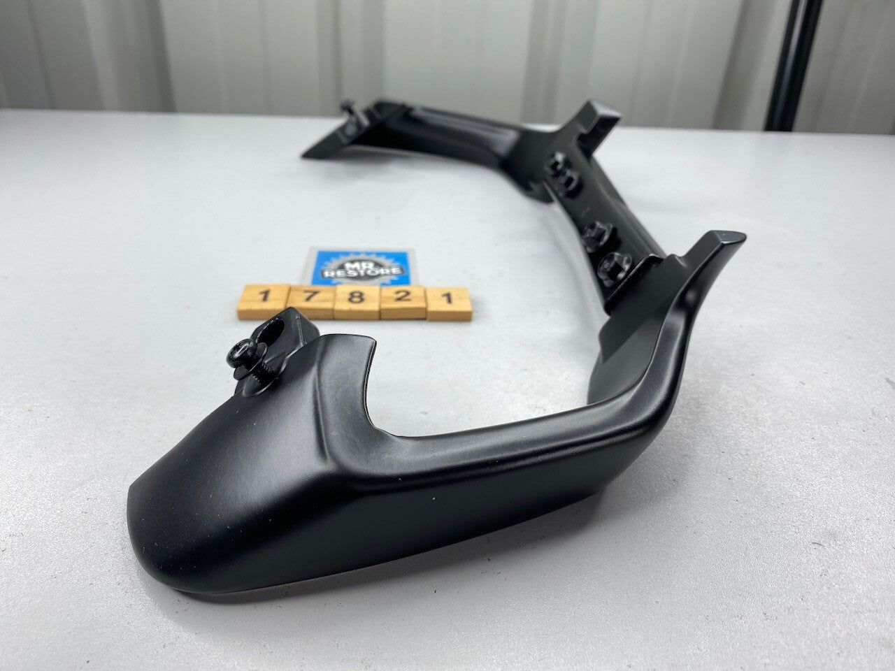 Yamaha FJ1200 Pair Rear Grab Handles & Bracket 3CW 3CX 3CV 1988-90  - Repainted
