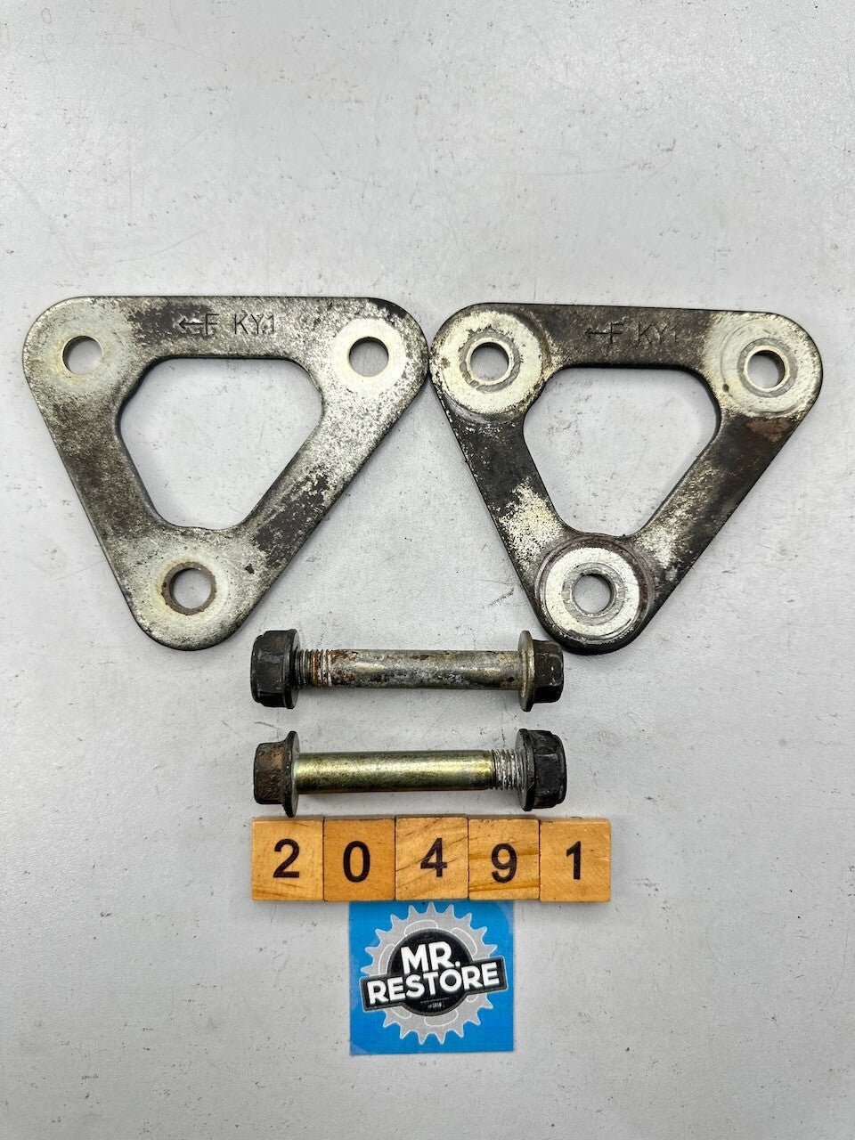 Honda CBR250R MC19 Rear Suspension Cushion Arm Plates & Bolts 52471-KY1