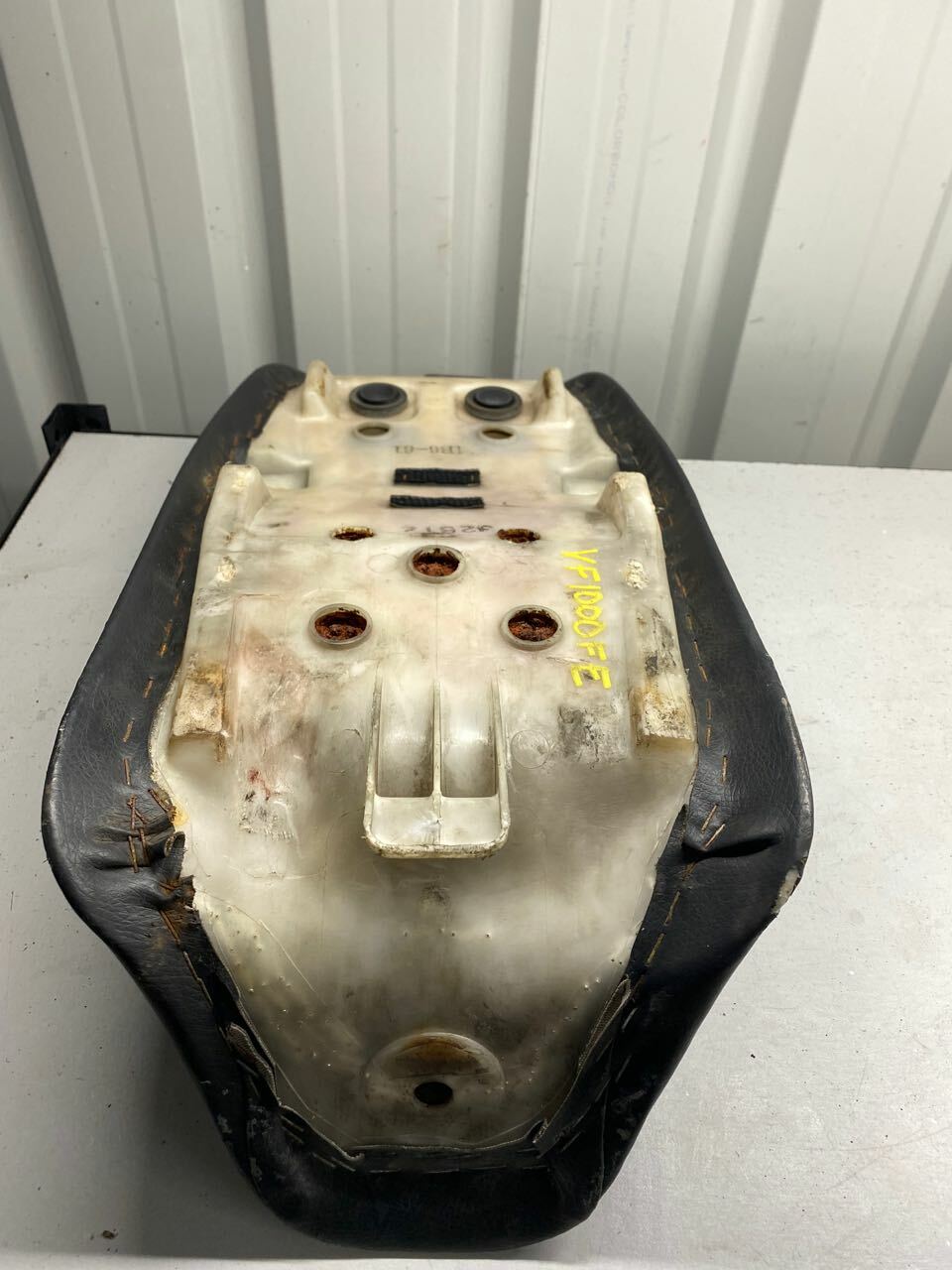 Honda VF1000 FE Seat 