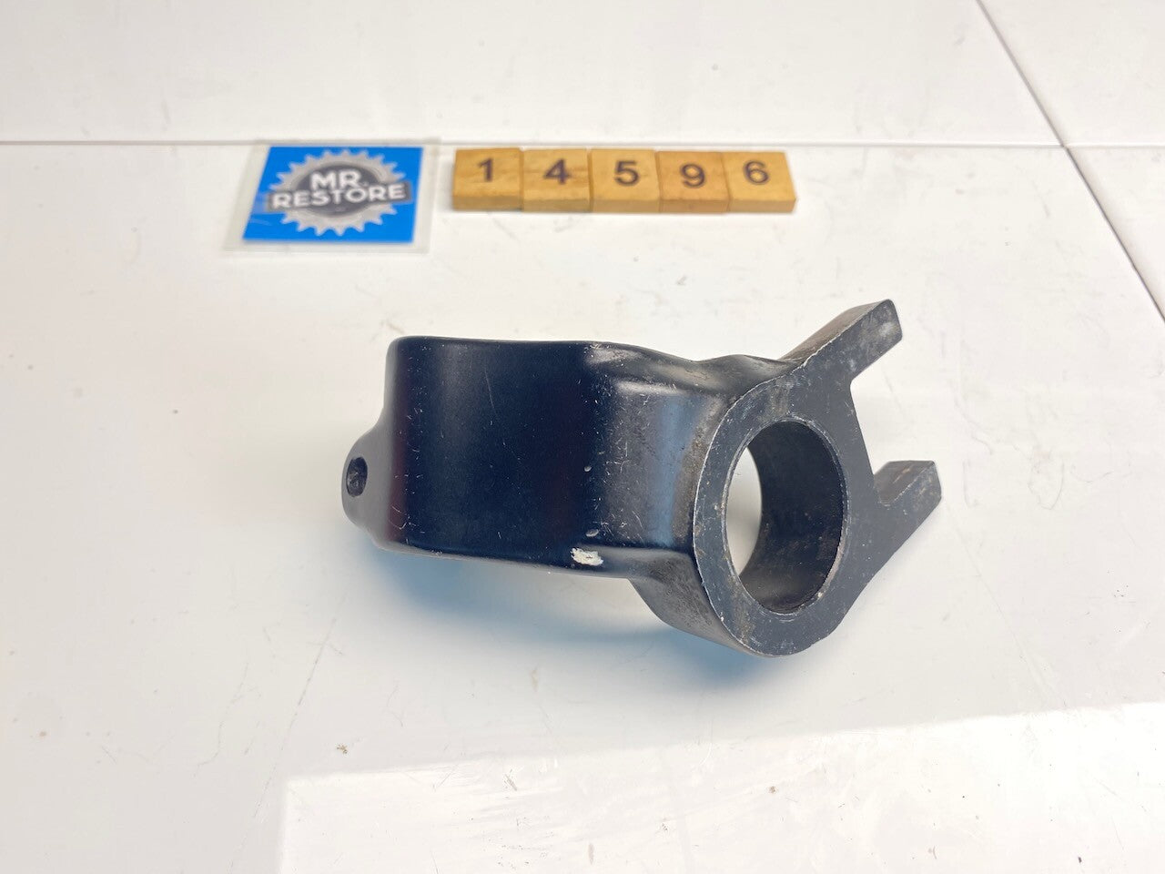 Kawasaki GPZ1100 ZX R/H Handlebar Mount 32mm