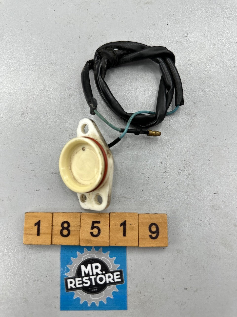 Yamaha TRX850 1996-98 OEM Neutral Switch 4UN-82540